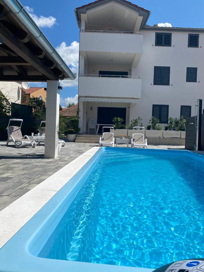 Breitling With Pool Appartamento